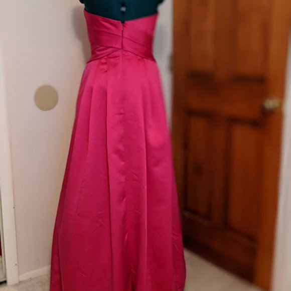 David's bridal Dress for evenings and weddings. Begonia color. Size 4. - Picture 3 of 11